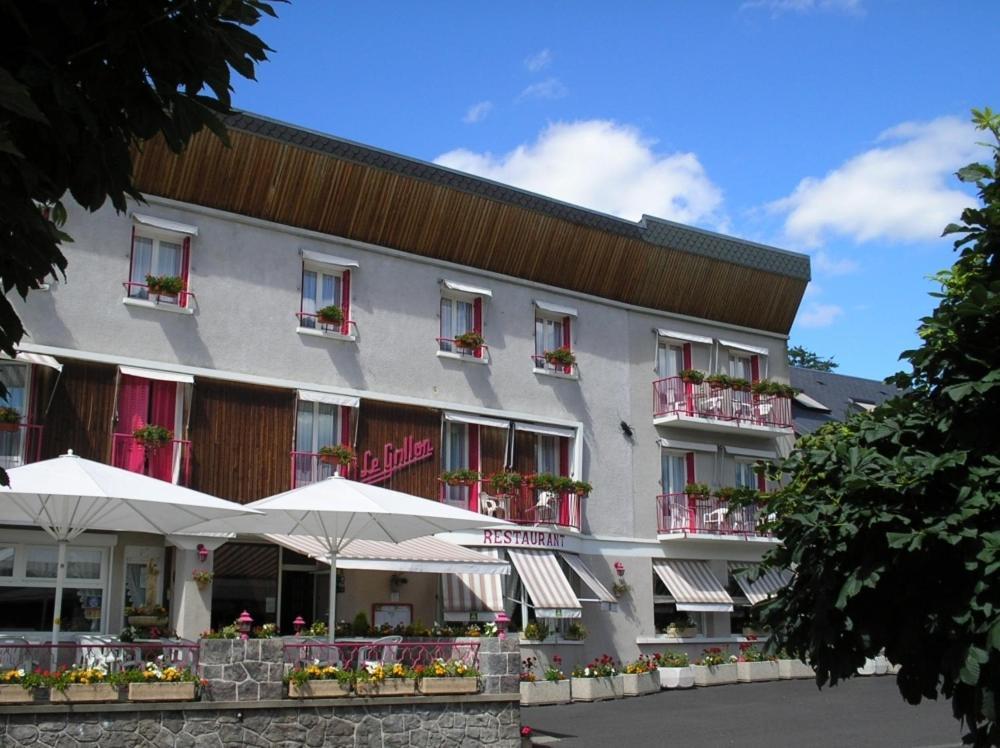 Hotel Restaurant Le Grillon Шамбон-сюр-Лак Экстерьер фото